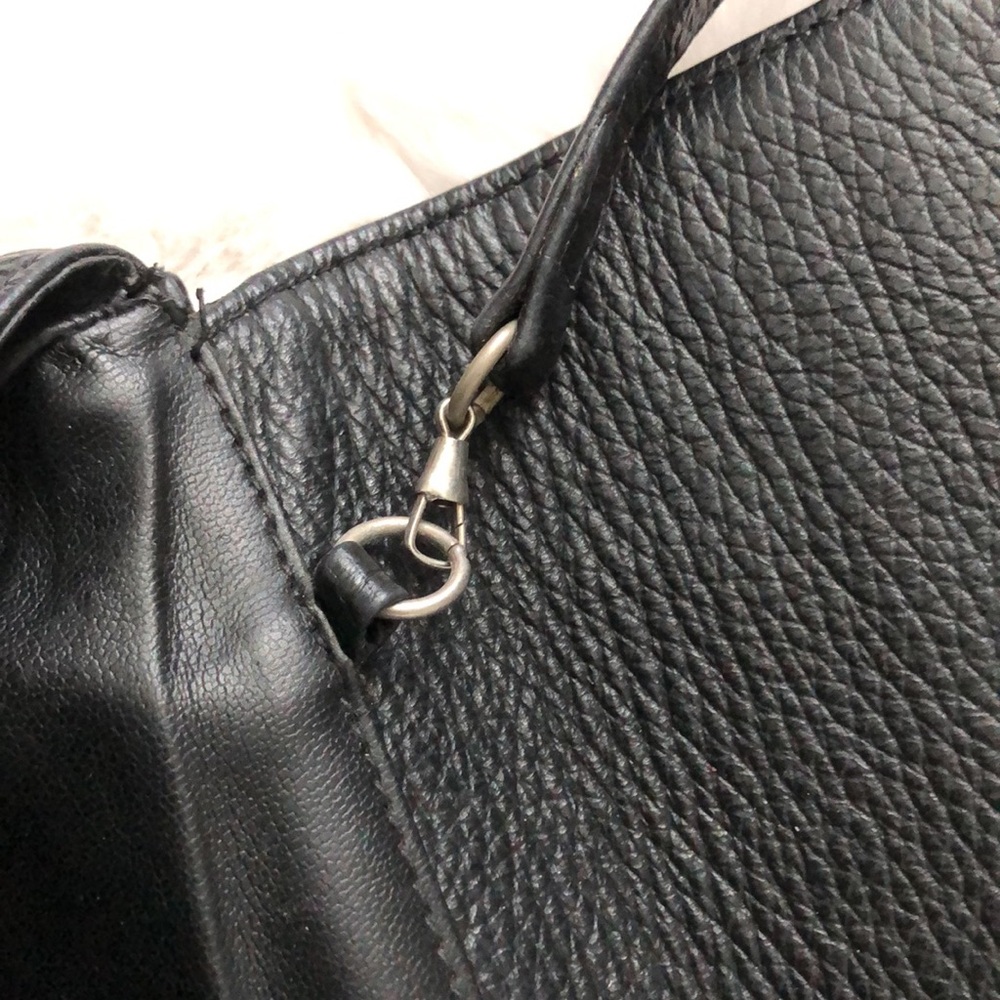 Vintage Fendi Authentic Black Leather Crossbody Bag - Picture 7 of 16